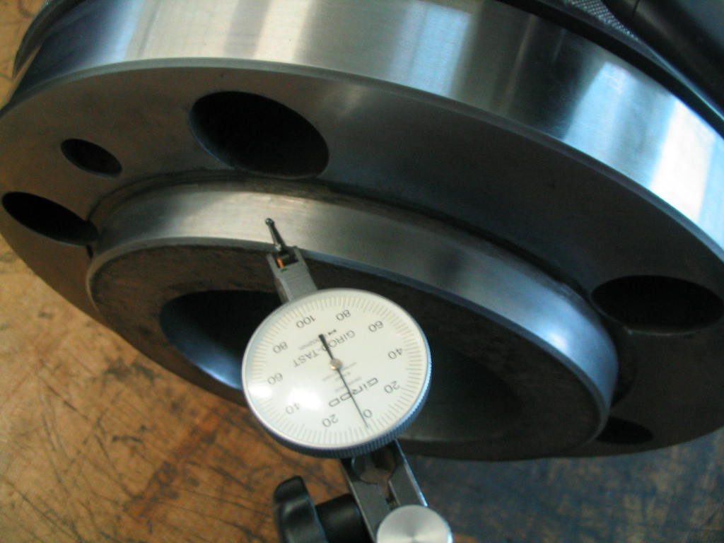 Zerlegte Spindelbaugruppe während der Überholung